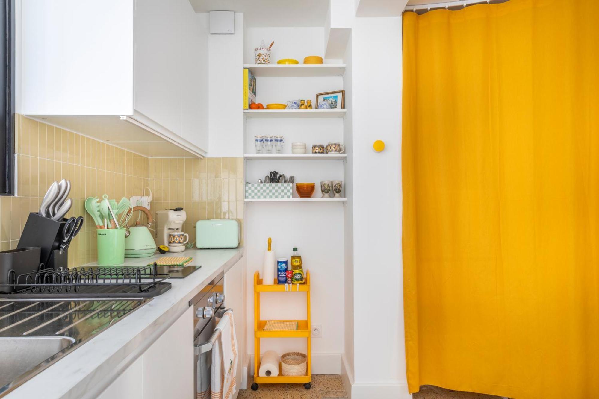 Petit Jaune, T2 Centre Ville Marseille Avec Balcon Extérieur photo