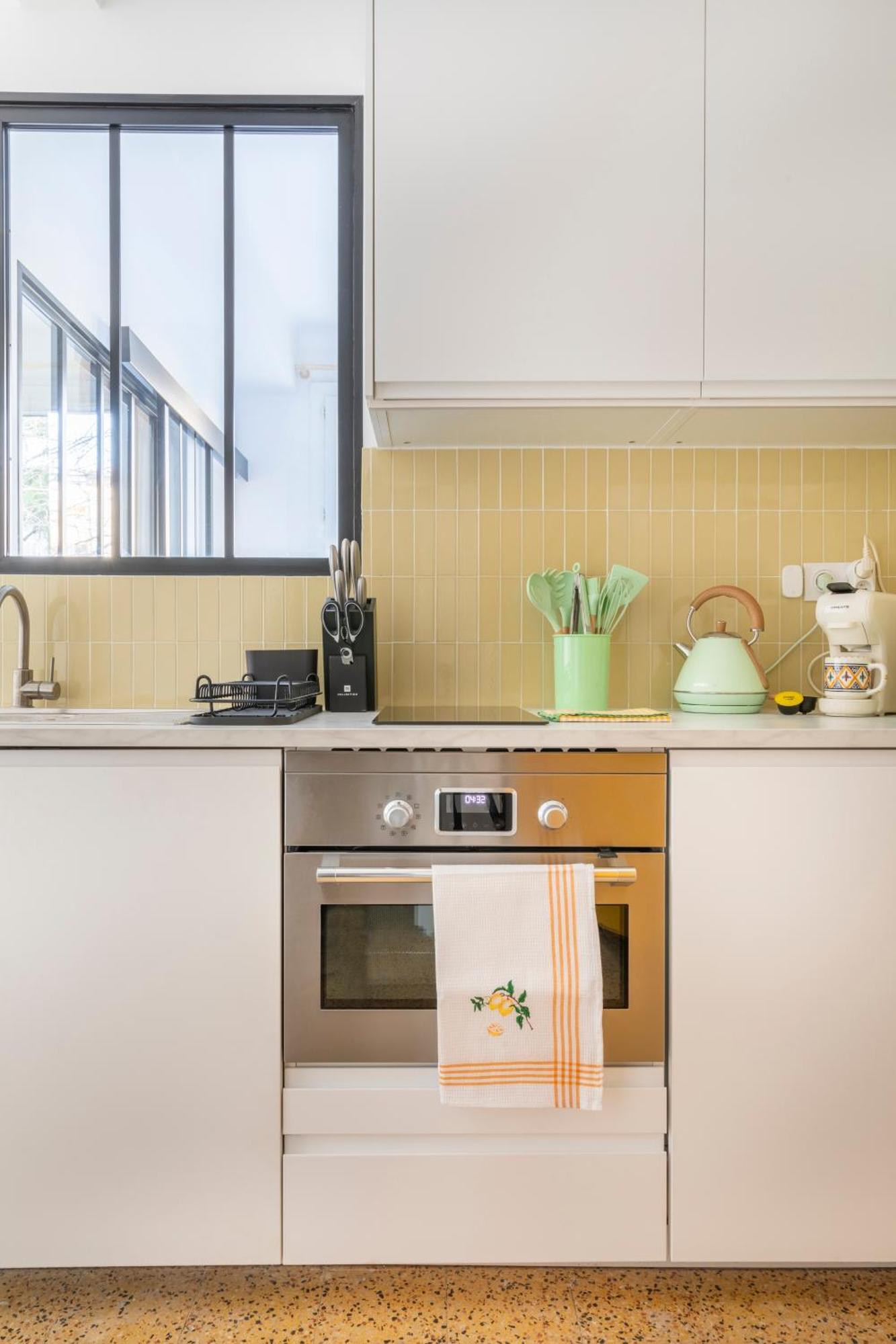 Petit Jaune, T2 Centre Ville Marseille Avec Balcon Extérieur photo
